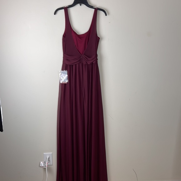 BIRDY GREY Jan Scoop Neck Column Gown In Cabernet NWT Size Small - Picture 5 of 11